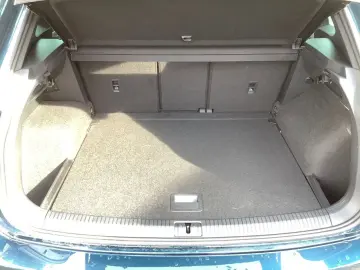 VW Tiguan R-Line DSG 4X4  Matrix  AHK