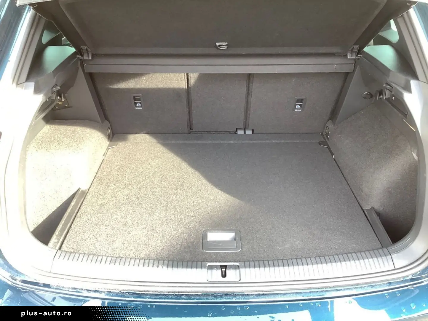 VW Tiguan R-Line DSG 4X4  Matrix  AHK