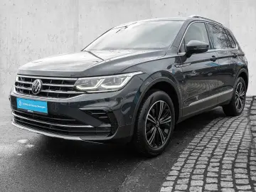 VW Tiguan 2.0 TDI 4Motion DSG Elegance NAVI ALU LED