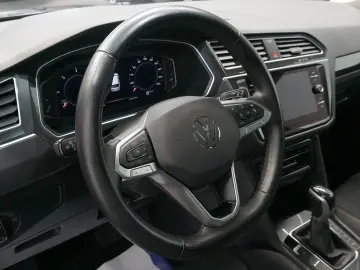 VW Tiguan Elegance 2.0 TDI ACC LHZ DAB MATRIX PANO