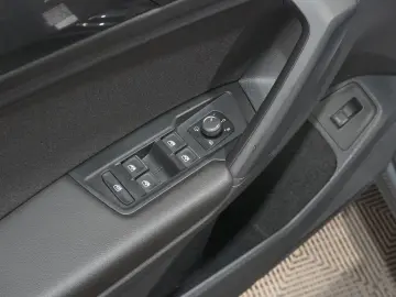 VW Tiguan Elegance 2.0 TDI ACC LHZ DAB MATRIX PANO