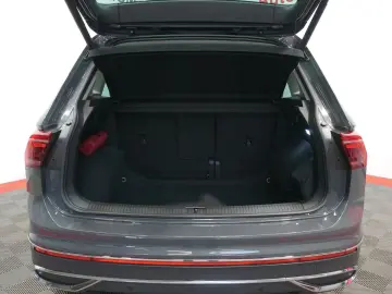 VW Tiguan Elegance 2.0 TDI ACC LHZ DAB MATRIX PANO