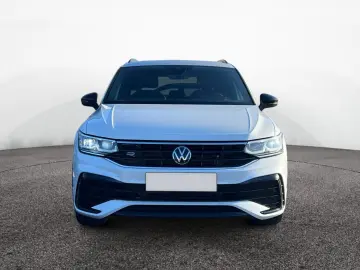 VW Tiguan R-Line 4MO TDI DSG 20  PANO AHK HARMAN IQ