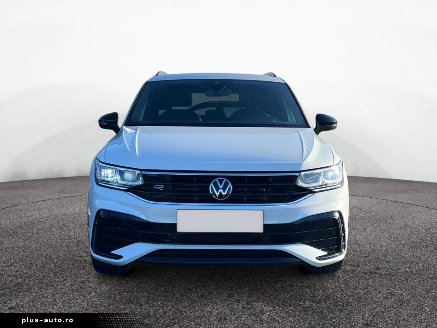 VW Tiguan R-Line 4MO TDI DSG 20  PANO AHK HARMAN IQ