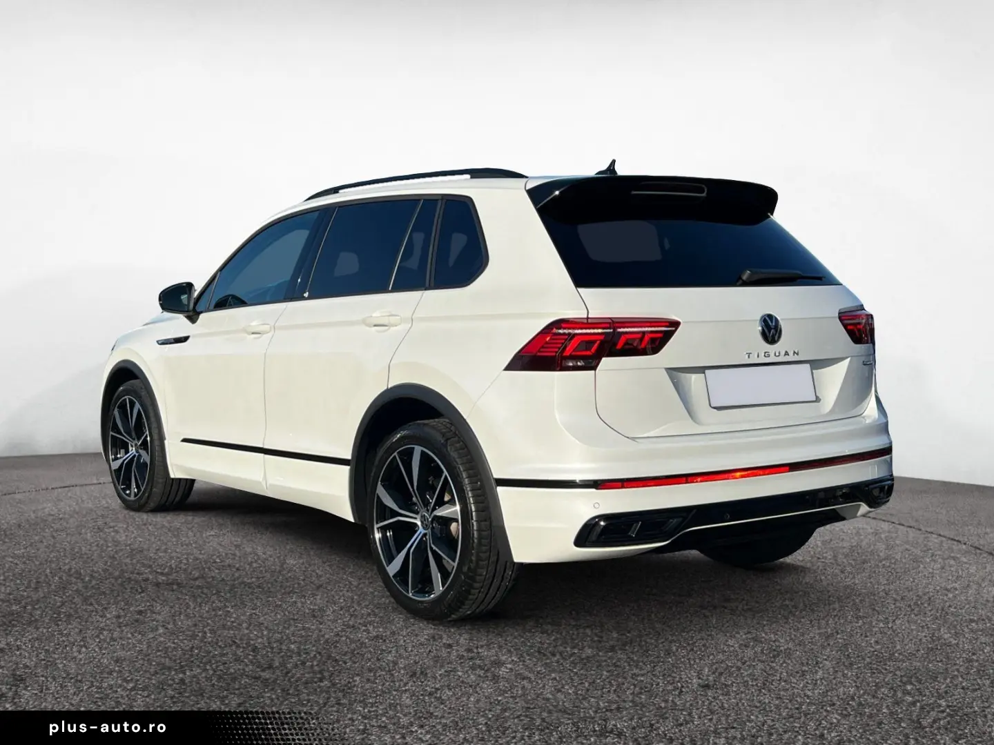 VW Tiguan R-Line 4MO TDI DSG 20  PANO AHK HARMAN IQ