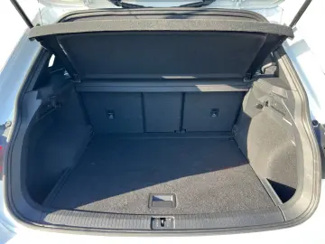 VW Tiguan R-Line 4MO TDI DSG 20  PANO AHK HARMAN IQ