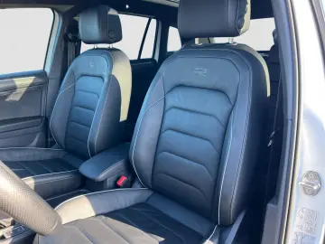 VW Tiguan R-Line 4MO TDI DSG 20  PANO AHK HARMAN IQ