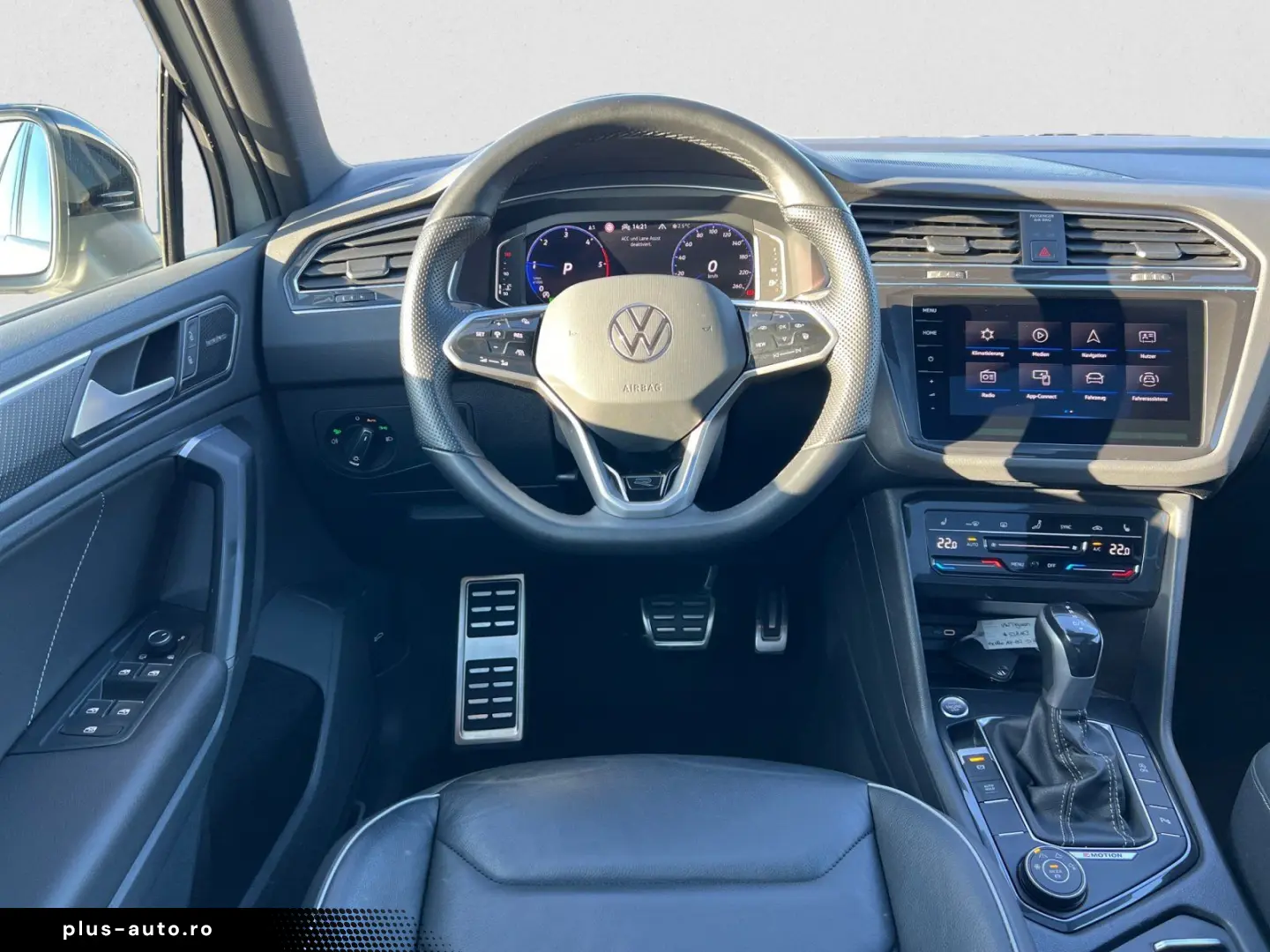 VW Tiguan R-Line 4MO TDI DSG 20  PANO AHK HARMAN IQ