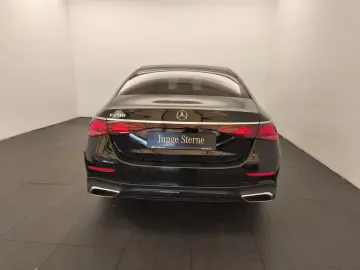 MERCEDES-BENZ E 200 AMG Pano Distro SuperScreen Burm