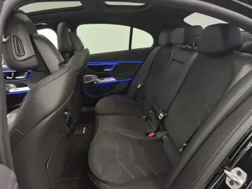 MERCEDES-BENZ E 200 AMG Pano Distro SuperScreen Burm
