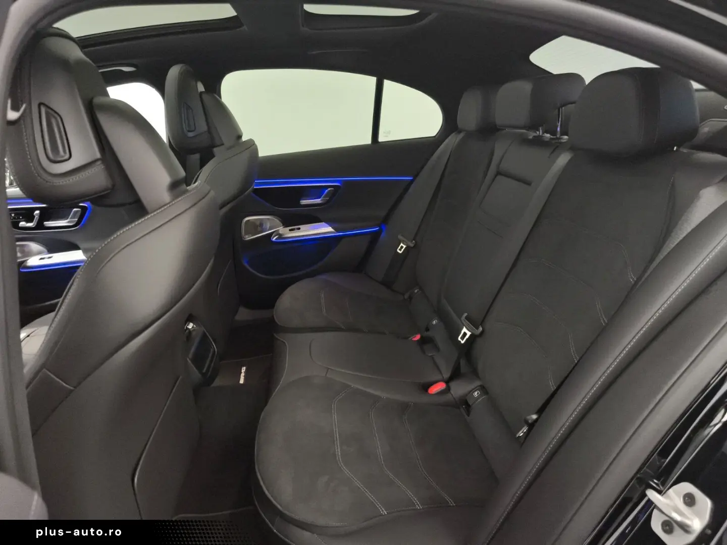 MERCEDES-BENZ E 200 AMG Pano Distro SuperScreen Burm