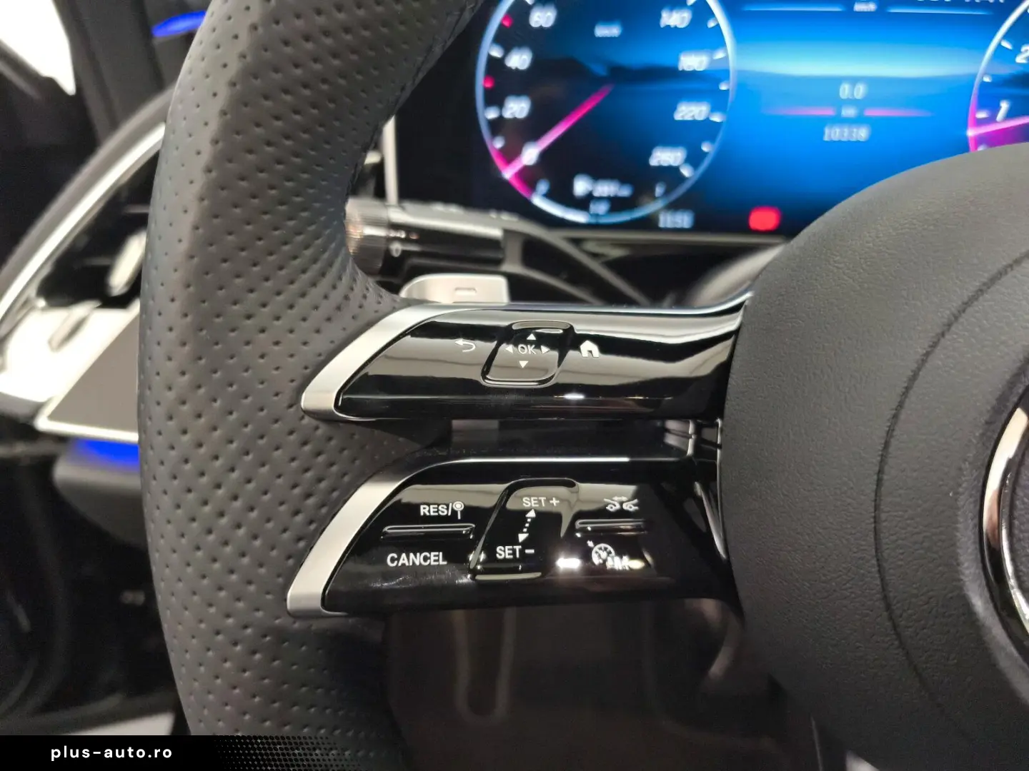 MERCEDES-BENZ E 200 AMG Pano Distro SuperScreen Burm