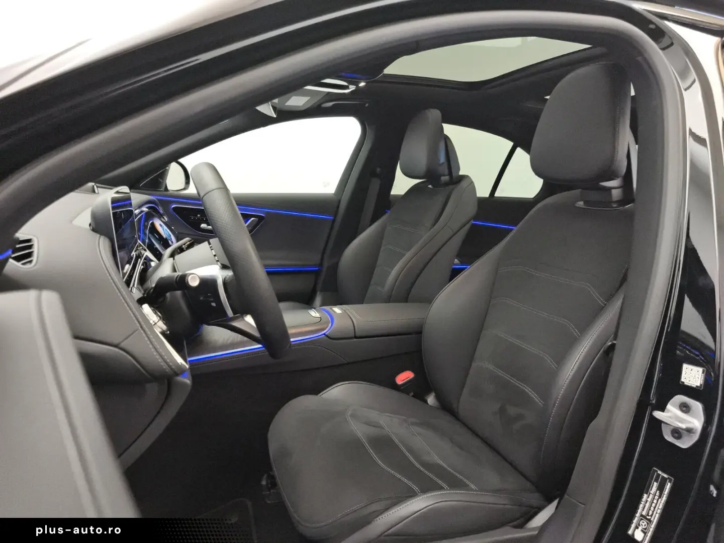 MERCEDES-BENZ E 200 AMG Pano Distro SuperScreen Burm