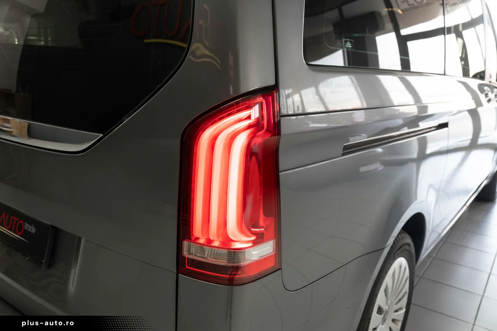 MERCEDES-BENZ V 300 d RWD LONG