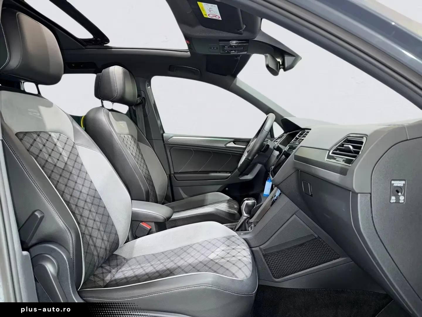 Volkswagen Tiguan 4M DSG 3x R LINE MATRIX PANO