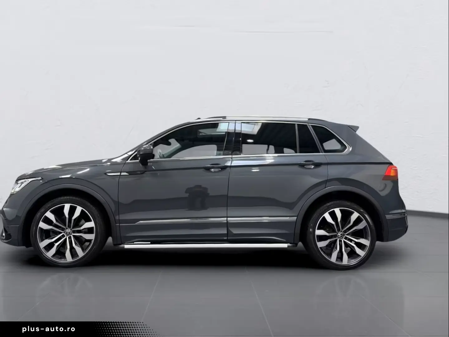 Volkswagen Tiguan 4M DSG 3x R LINE MATRIX PANO