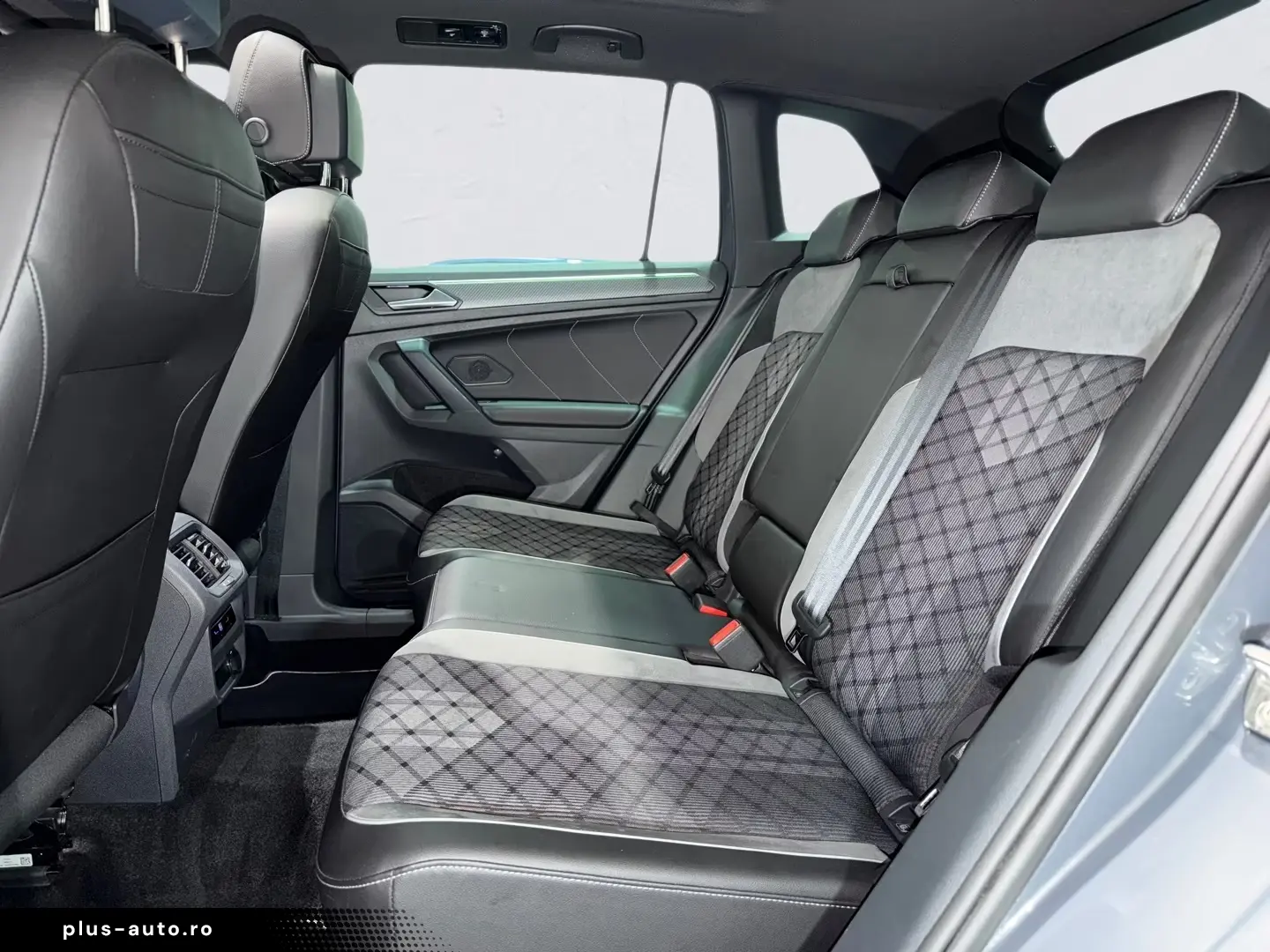 Volkswagen Tiguan 4M DSG 3x R LINE MATRIX PANO