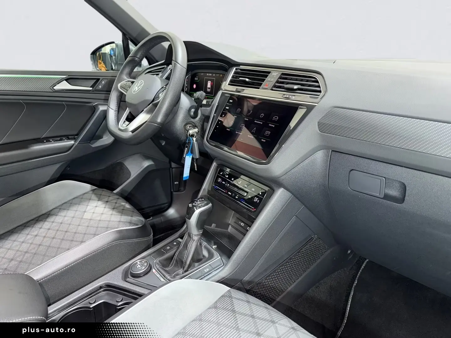 Volkswagen Tiguan 4M DSG 3x R LINE MATRIX PANO