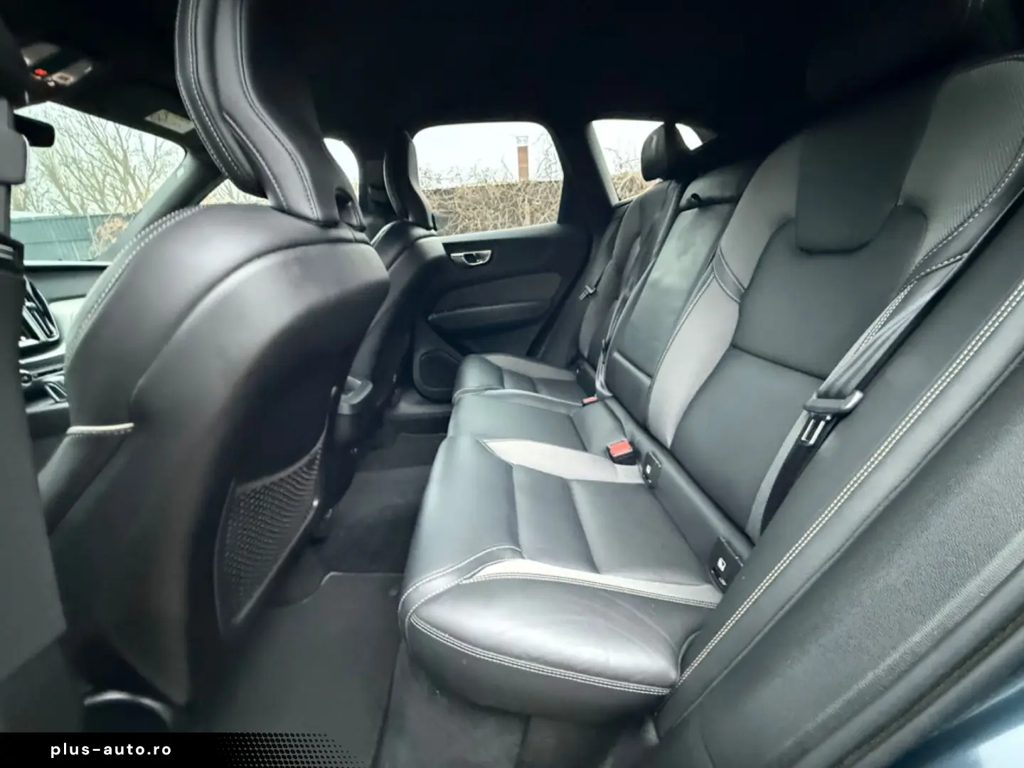 VOLVO XC 60 XC60 R Design 2WD LED 360KAM PILOT ASSIST