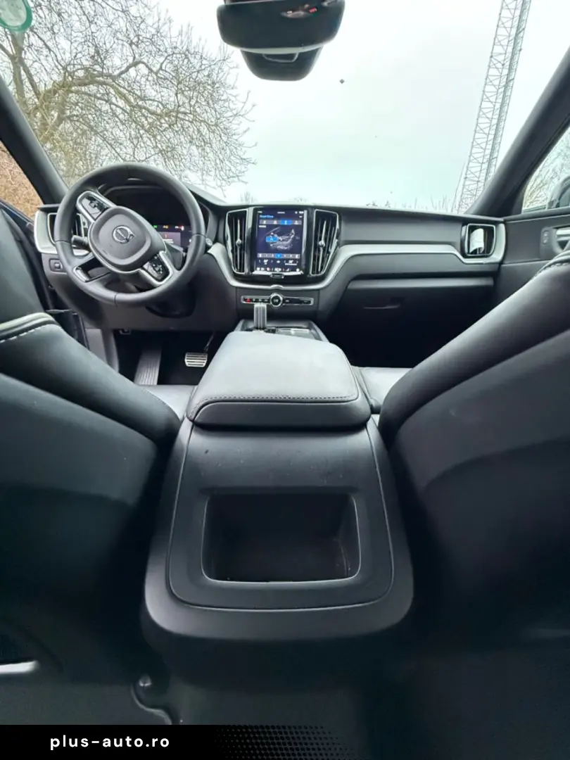 VOLVO XC 60 XC60 R Design 2WD LED 360KAM PILOT ASSIST