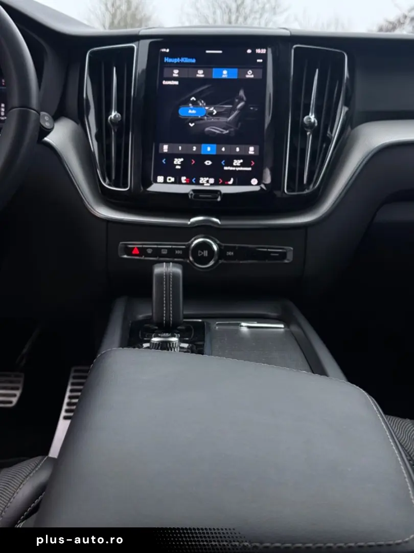 VOLVO XC 60 XC60 R Design 2WD LED 360KAM PILOT ASSIST