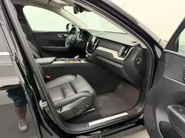 VOLVO XC60 Inscription AWD Panorama LED Navi AHK