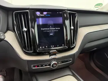 VOLVO XC60 Inscription AWD Panorama LED Navi AHK