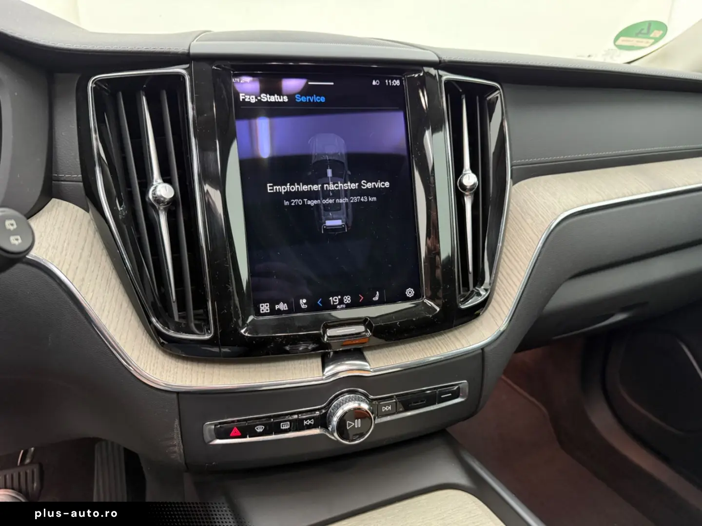 VOLVO XC60 Inscription AWD Panorama LED Navi AHK