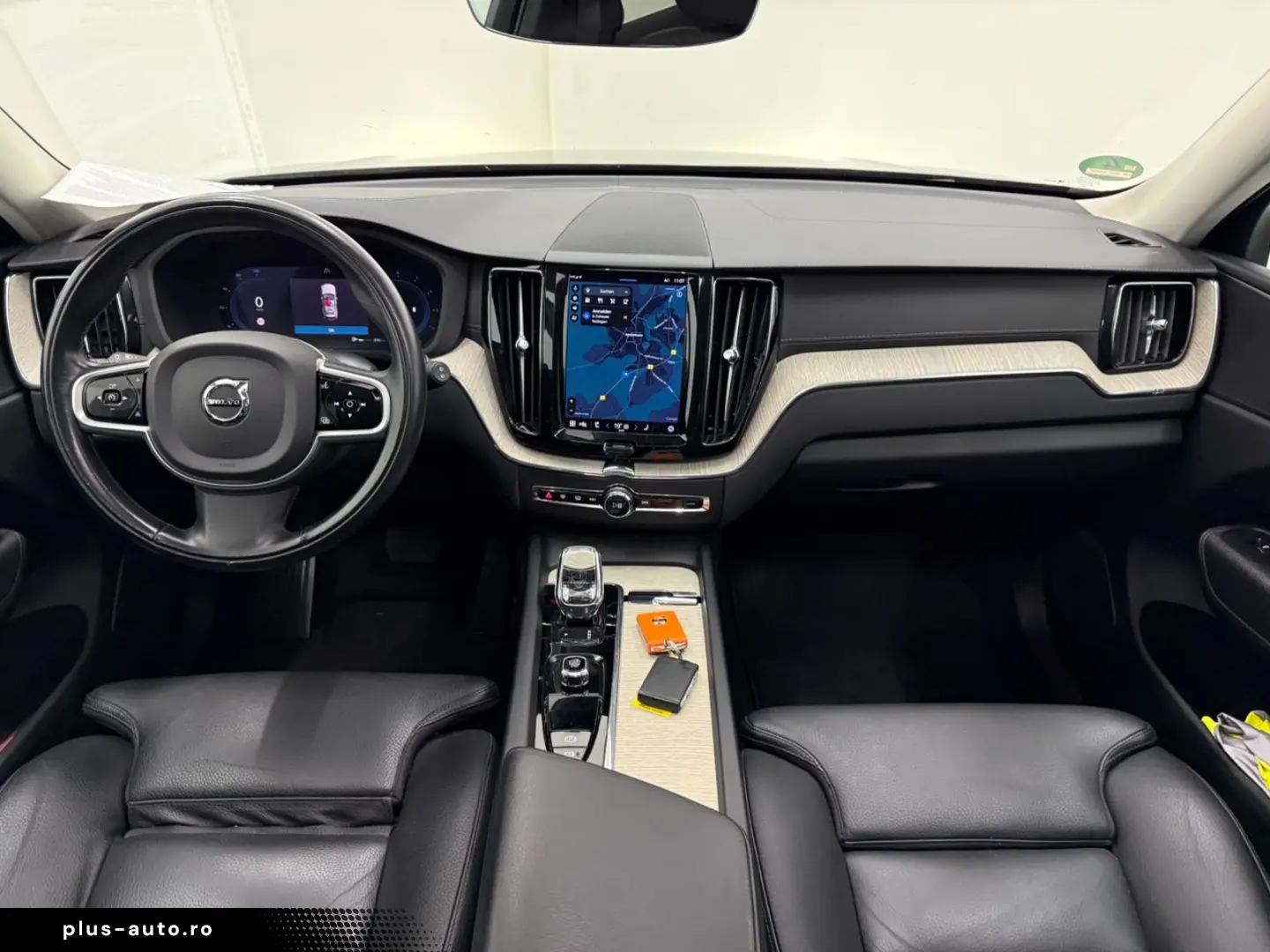 VOLVO XC60 Inscription AWD Panorama LED Navi AHK