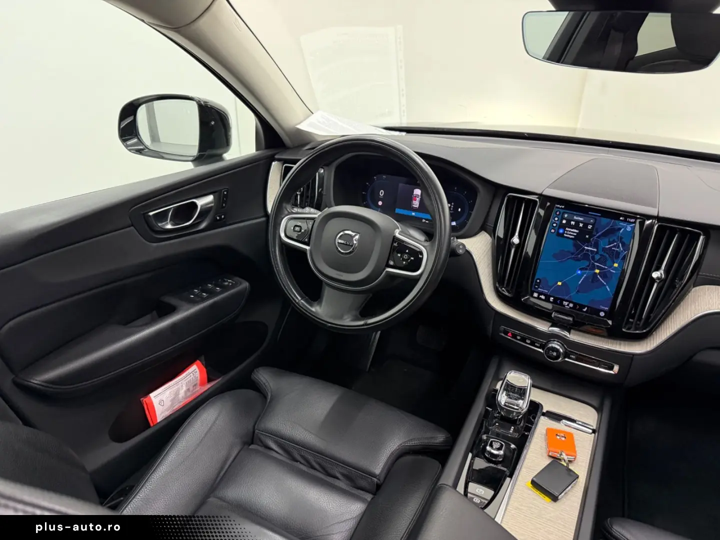 VOLVO XC60 Inscription AWD Panorama LED Navi AHK