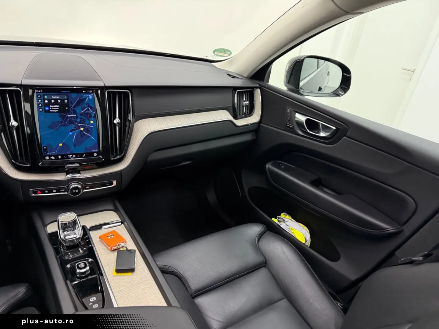 VOLVO XC60 Inscription AWD Panorama LED Navi AHK