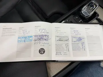 VOLVO XC60 Inscription AWD Panorama LED Navi AHK