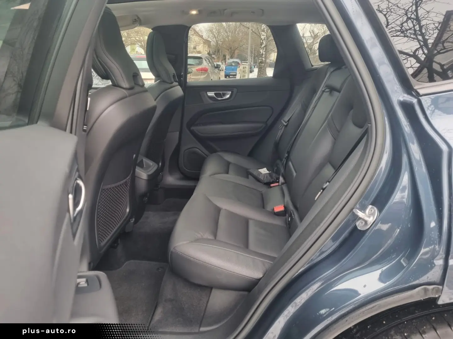 VOLVO XC 60 XC60 R Design 2WD