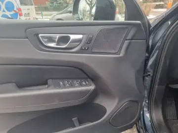 VOLVO XC 60 XC60 R Design 2WD