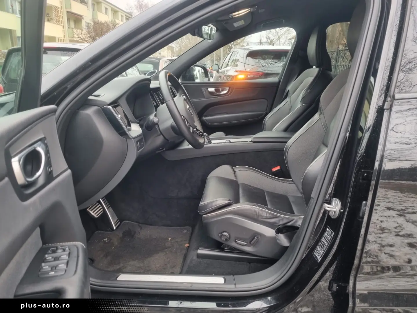 VOLVO XC 60 XC60 R Design 2WD