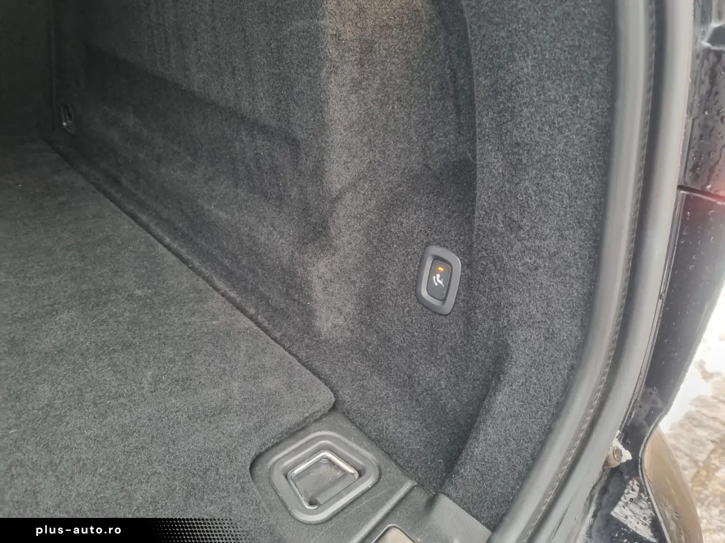 VOLVO XC 60 XC60 R Design 2WD