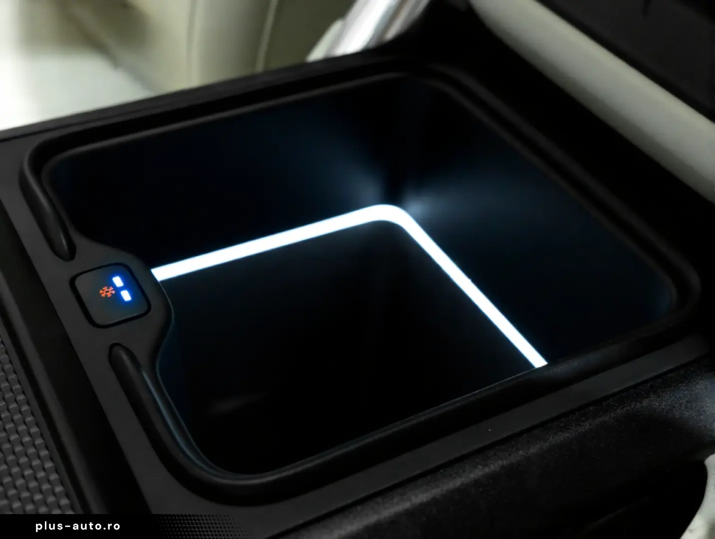 Land Rover Range Rover P550e PHEV Autobiography L460