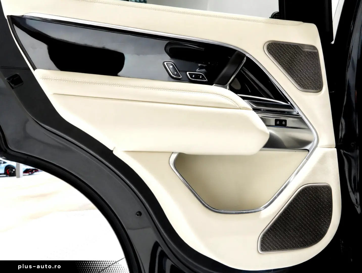 Land Rover Range Rover P550e PHEV Autobiography L460