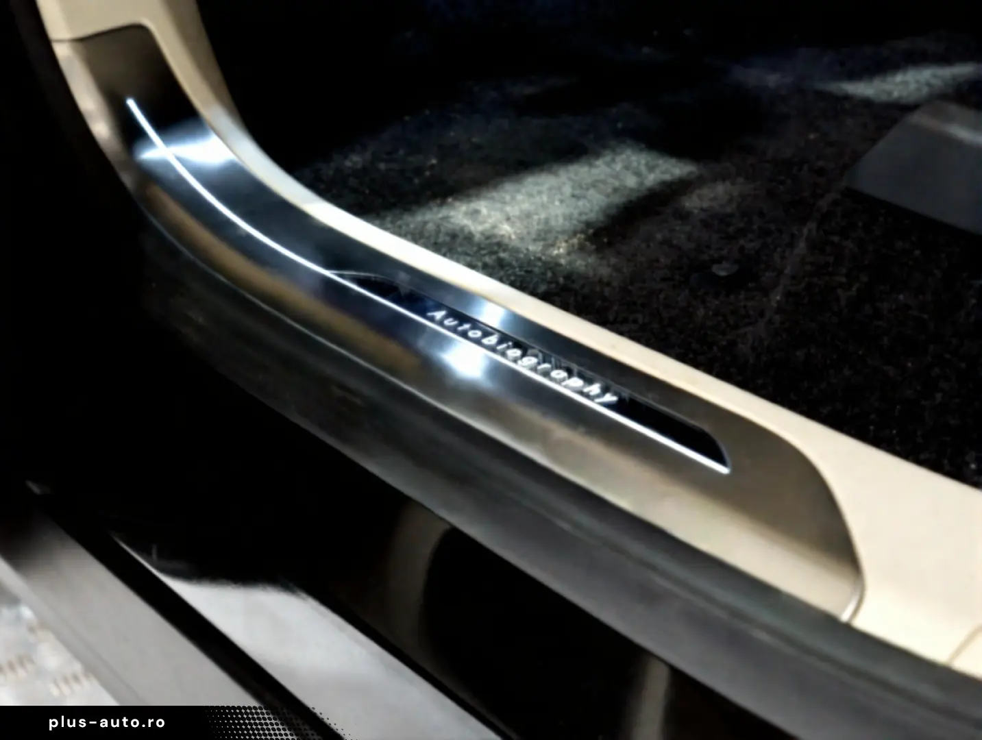 Land Rover Range Rover P550e PHEV Autobiography L460