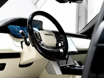 Land Rover Range Rover P550e PHEV Autobiography L460