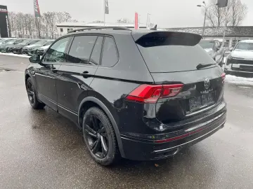 VW Tiguan 2.0 TDI DSG R-Line LED Navi ACC RFK