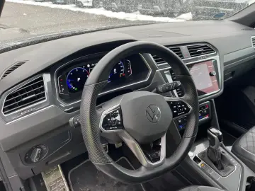 VW Tiguan 2.0 TDI DSG R-Line LED Navi ACC RFK