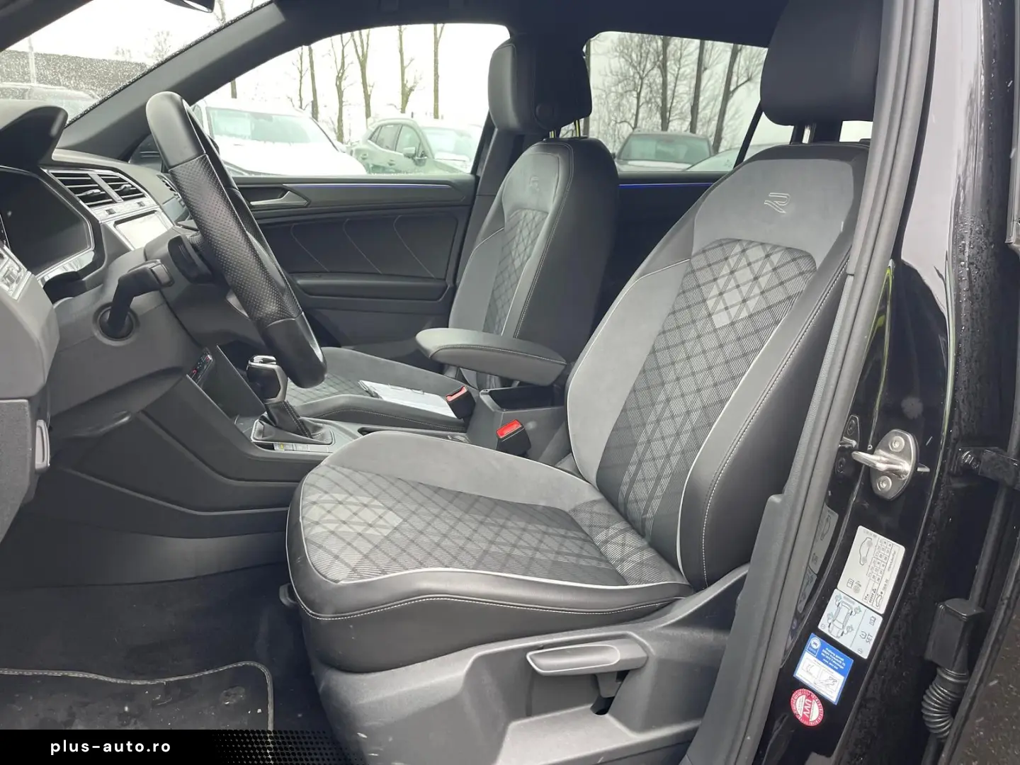 VW Tiguan 2.0 TDI DSG R-Line LED Navi ACC RFK