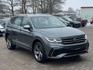VW Tiguan R-Line 4Motion HUP RFK IQ ACC