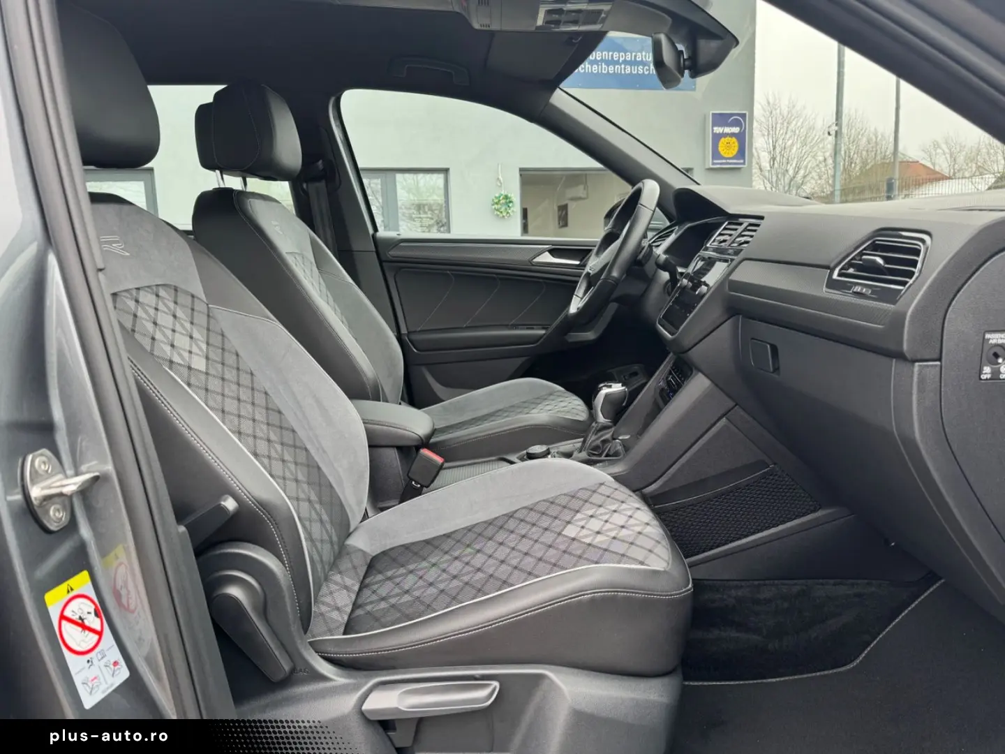 VW Tiguan R-Line 4Motion HUP RFK IQ ACC