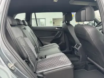 VW Tiguan R-Line 4Motion HUP RFK IQ ACC