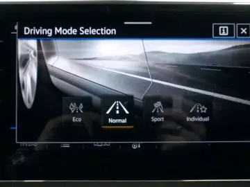 VW Tiguan R-Line 4Motion 2.0TDI BlackStyle IQ.Light