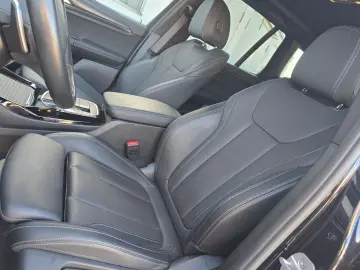 BMW X3 xDrive 20 d M-SPORT LIVE NAV LED AHK AMBIENTE