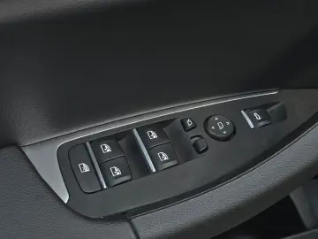 BMW X3 xDrive 20 d M-SPORT LIVE NAV LED AHK AMBIENTE