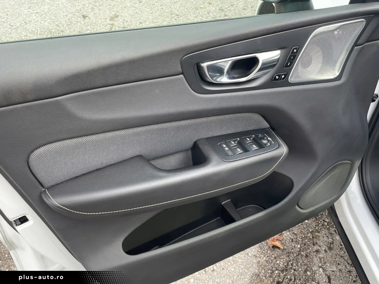 VOLVO XC 60 R Design AWD Bluetooth LED Klima